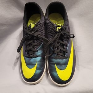 Womens Nike Soccer Shoes